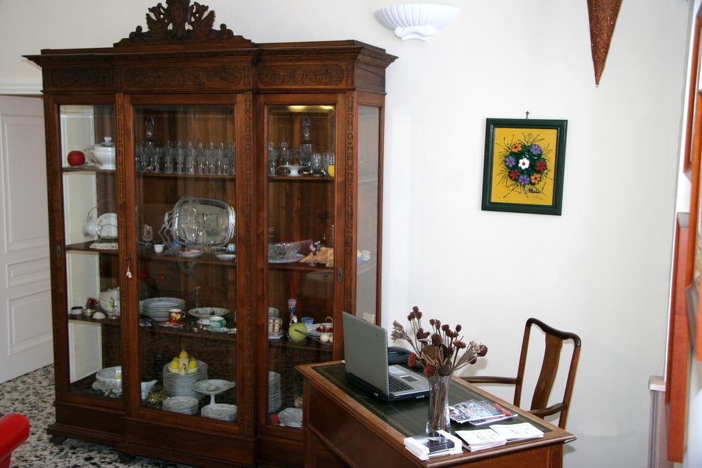 Beb Di Fiore เนเปิลส์ ภายนอก รูปภาพ